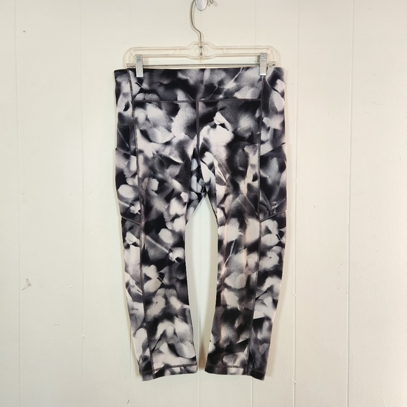 Lululemon Speed Up Crop Black Grey White Size 10 - Picture 2 of 16